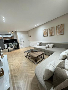 Class Apartment